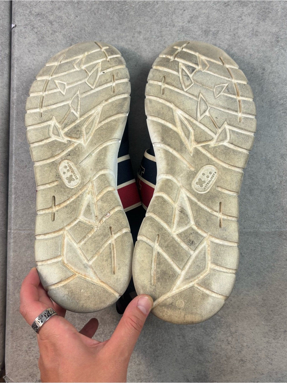 SOLD POSH WONT LET ME DELETE BC OF THEIR DUMB POLICY DO NOT BUY - Picture 12 of 16